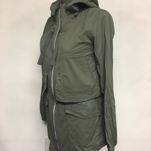 lululemon yogi anorak
